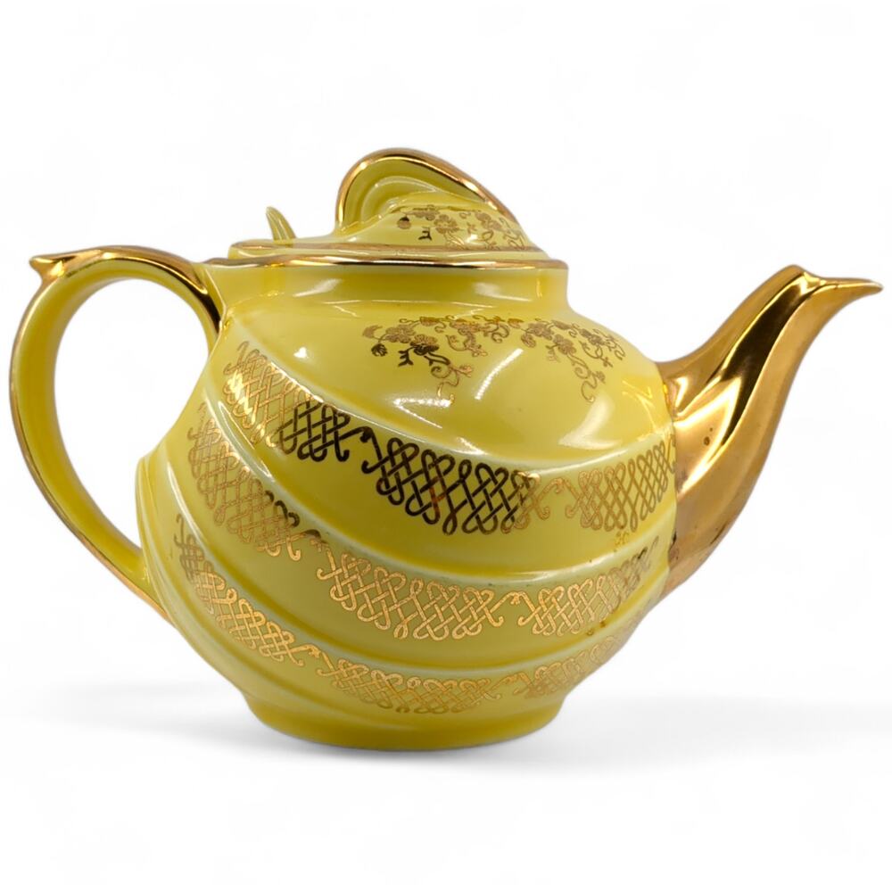 Hall Teapot 0799‎ 6 Cup Yellow and Gold Metalic Trimmed Made in USA